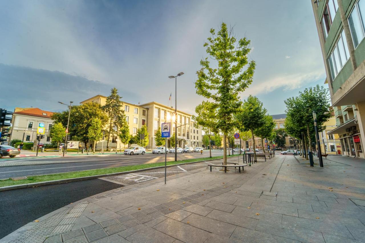 Main Square 5 Star Luxury Apartment With View Cluj-Napoca Exterior photo